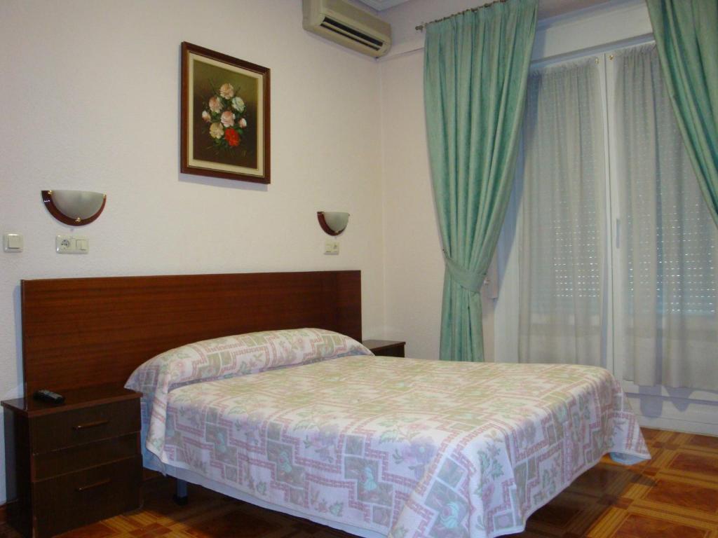 Hostal Zamora Madrid Ruang foto
