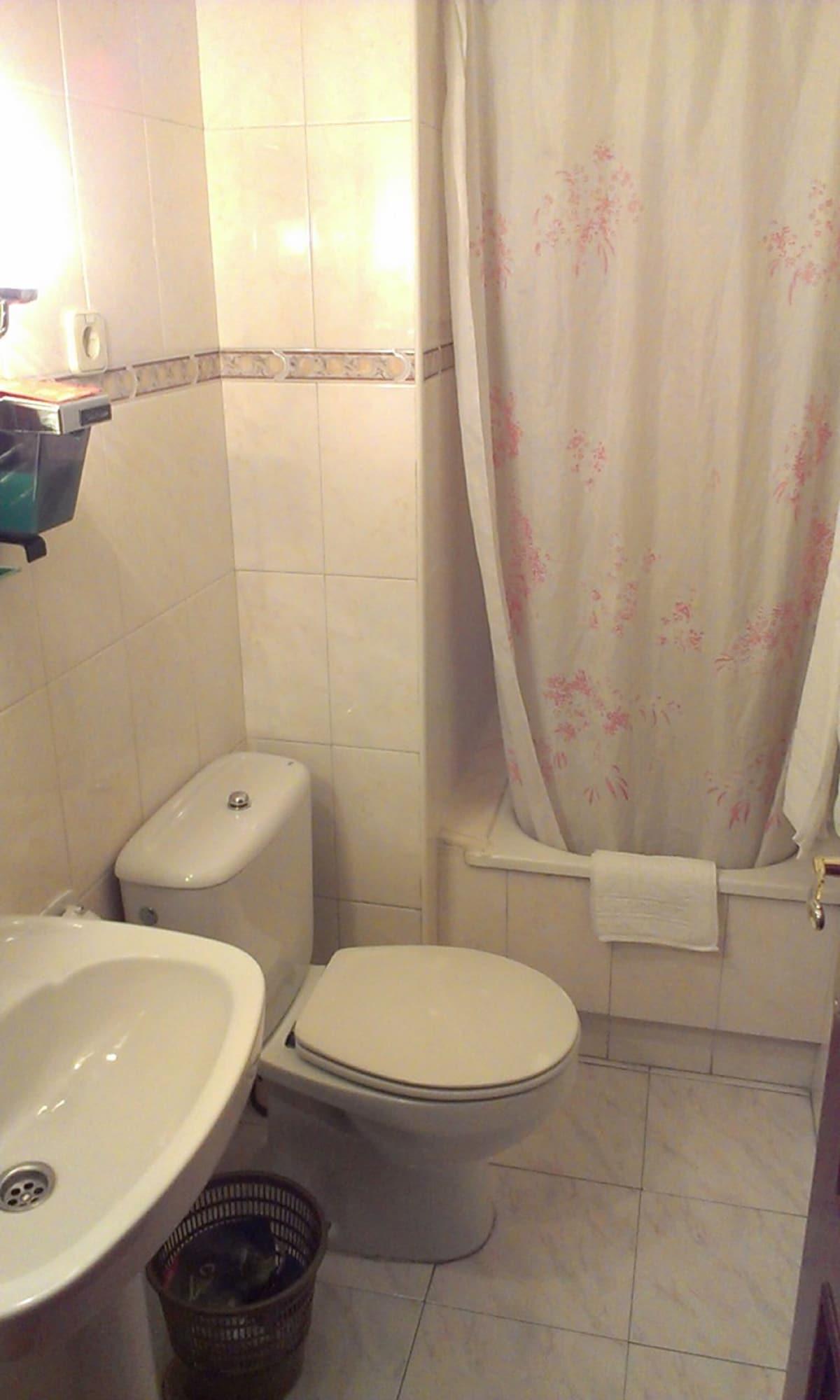 Hostal Zamora Madrid Bagian luar foto
